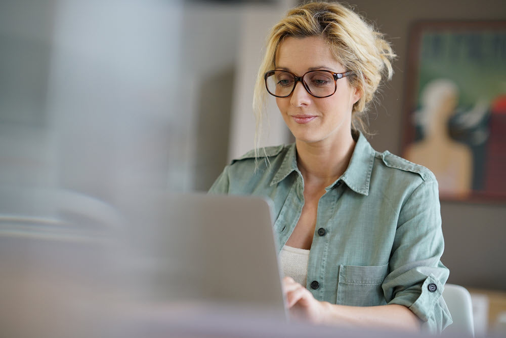How to Change Your Virtual Background in Zoom, Microsoft Teams, and Google Meet